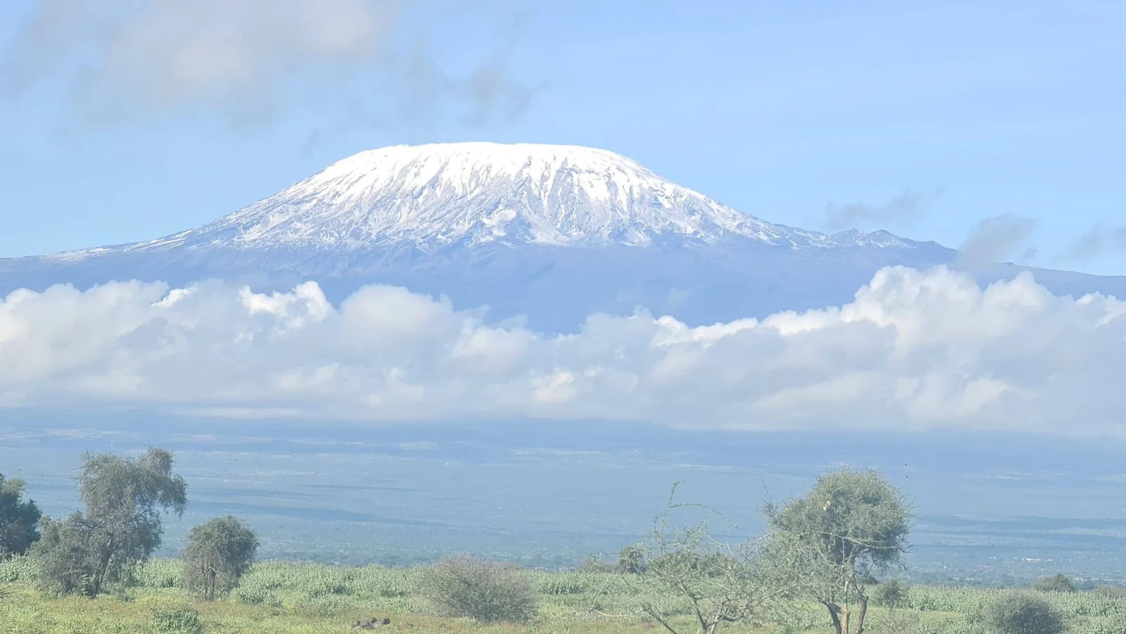 3-Day Explore Tanzania's Waterfall, Wildlife & Wonders