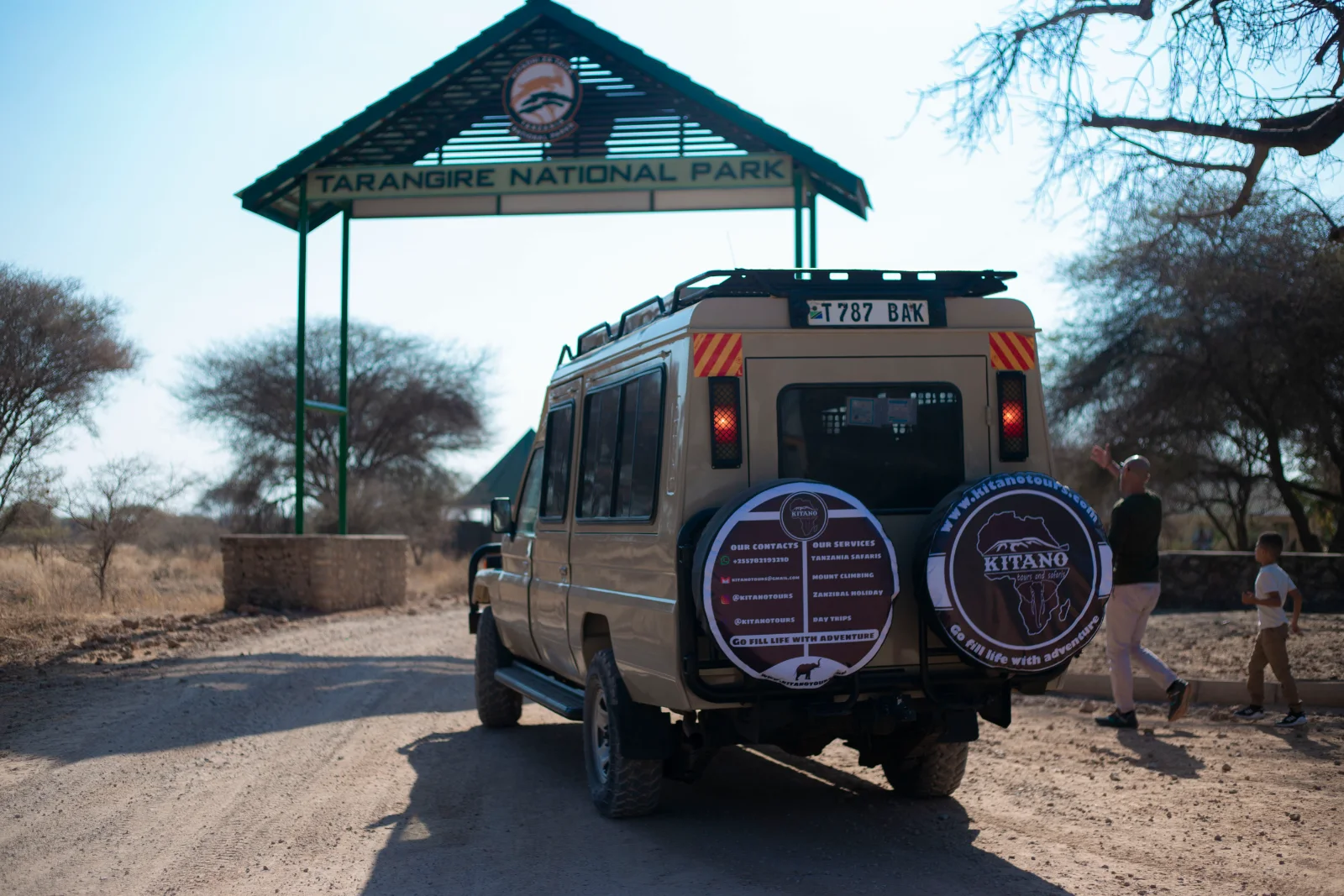 2-Day Budget Safari to Tarangire NP & Ngorongoro Crater Tour